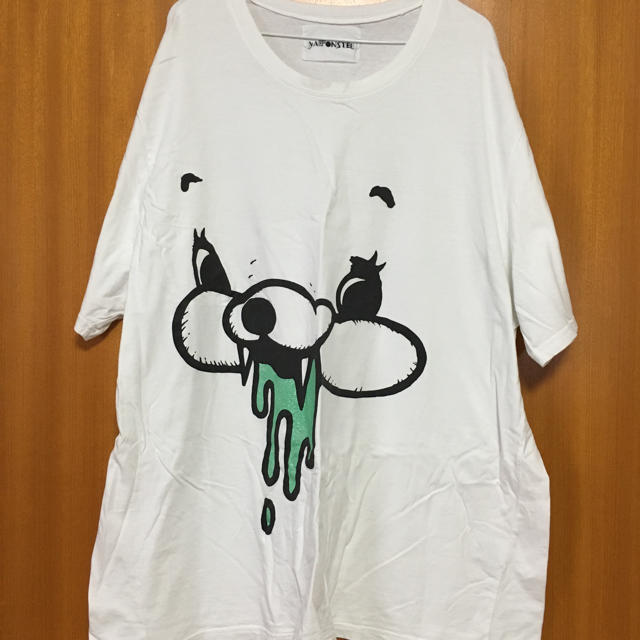 monomania(モノマニア)の【monomania】Tシャツ【よだれくま】 レディースのトップス(Tシャツ(半袖/袖なし))の商品写真