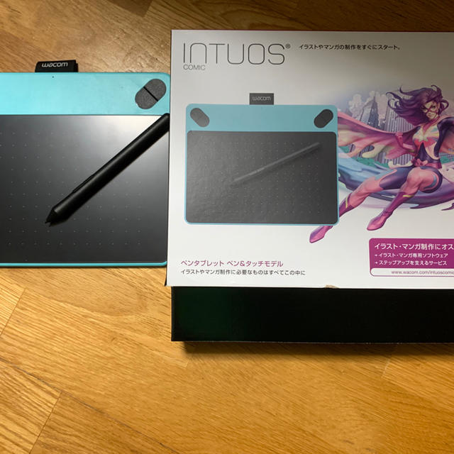 Wacom(ワコム)のペンタブ(wacom intuos comic Sサイズ) スマホ/家電/カメラのPC/タブレット(タブレット)の商品写真