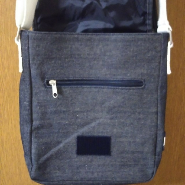 TOMMY HILFIGER(トミーヒルフィガー)のショルダーバッグ メンズのバッグ(メッセンジャーバッグ)の商品写真