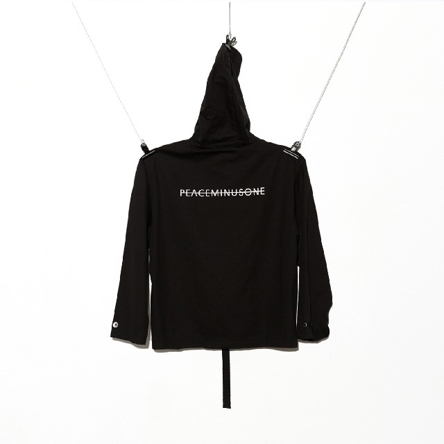 PEACEMINUSONE(ピースマイナスワン)のPEACEMINUSONE PMO PULLOVER HOODIE #BLACK メンズのトップス(その他)の商品写真