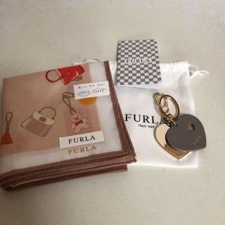 フルラ(Furla)のフルラ☆美品ハートキーホルダーハンカチ2点セット(キーホルダー)