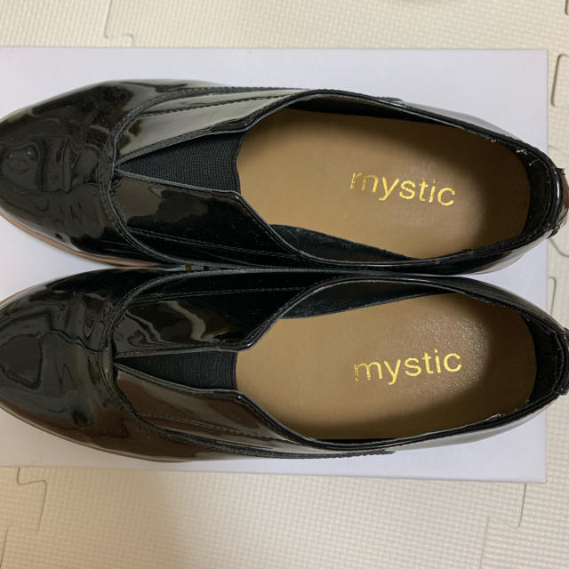 mystic(ミスティック)のmystic エナメル厚底スリッポン レディースの靴/シューズ(ローファー/革靴)の商品写真