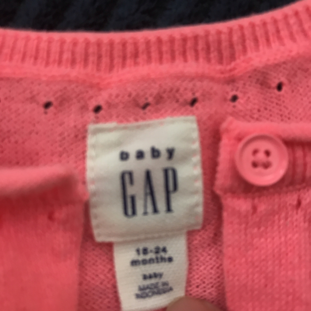 babyGAP(ベビーギャップ)のbaby gap カーディガン フリル　春 キッズ/ベビー/マタニティのキッズ服女の子用(90cm~)(カーディガン)の商品写真