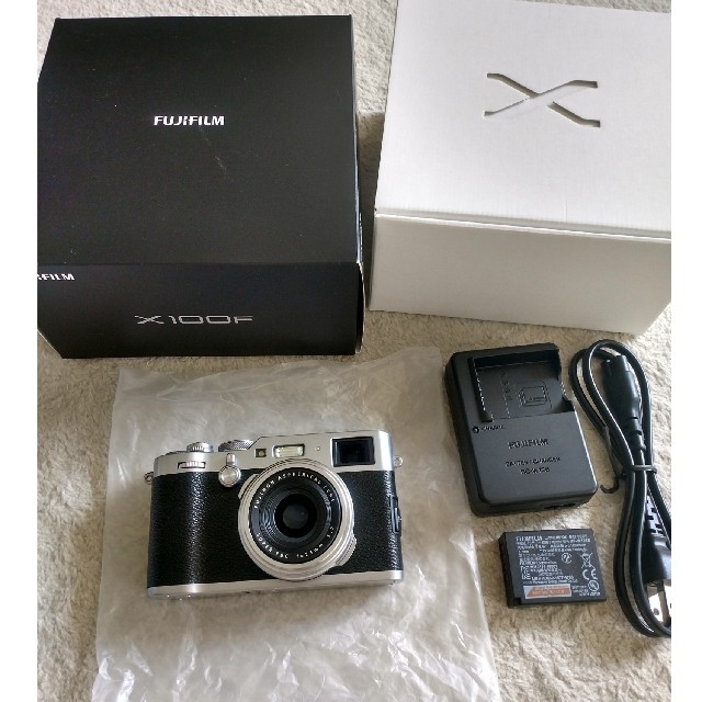 美品☆FUJIFILM X100F☆コンパクトカメラ富士フィルムX100Tなど