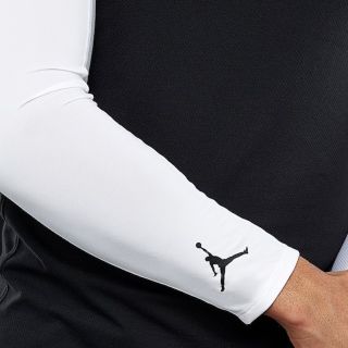 ナイキ(NIKE)の新品 S/M NIKE jordan shooter sleeves ホワイト(手袋)