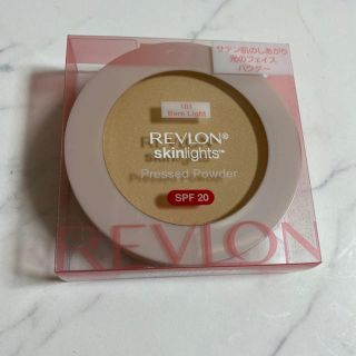 レブロン(REVLON)の【新品・未使用】レブロン  スキンライト プレスト パウダー　101(フェイスパウダー)