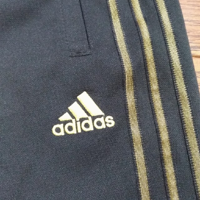 adidas(アディダス)のアディダス　ハーフパンツ　S キッズ/ベビー/マタニティのキッズ服男の子用(90cm~)(パンツ/スパッツ)の商品写真