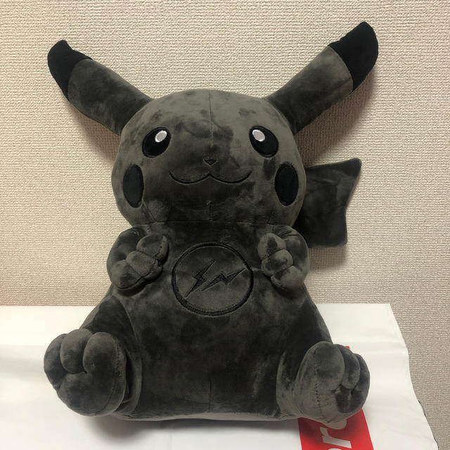 ポケモン ブラック ピカチュウ ぬいぐるみ 黒 50cmの通販 By Epic Style ラクマ