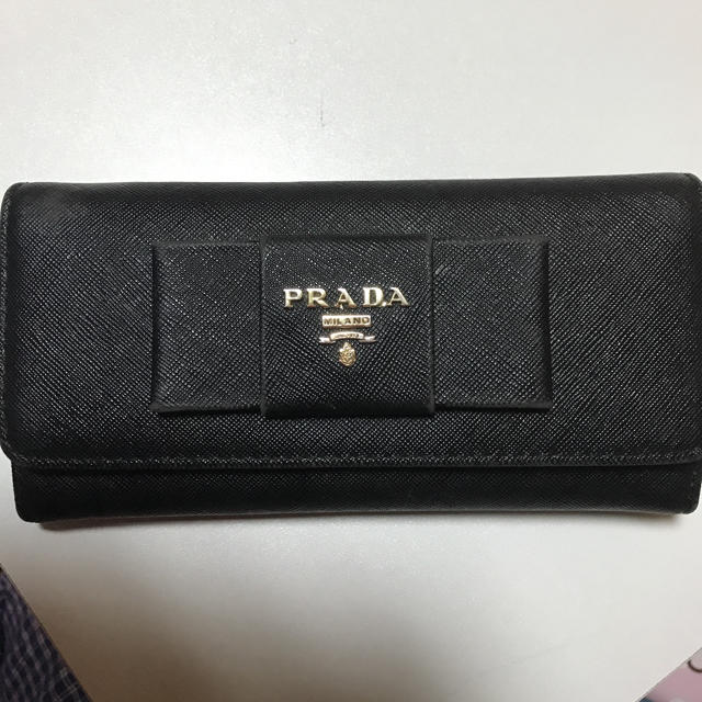 PRADA 長財布