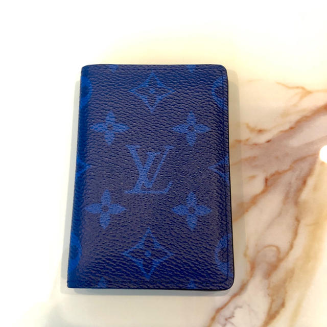 LOUIS VUITTON(ルイヴィトン)のLouis Vuitton カードケース　コバルト メンズのファッション小物(名刺入れ/定期入れ)の商品写真