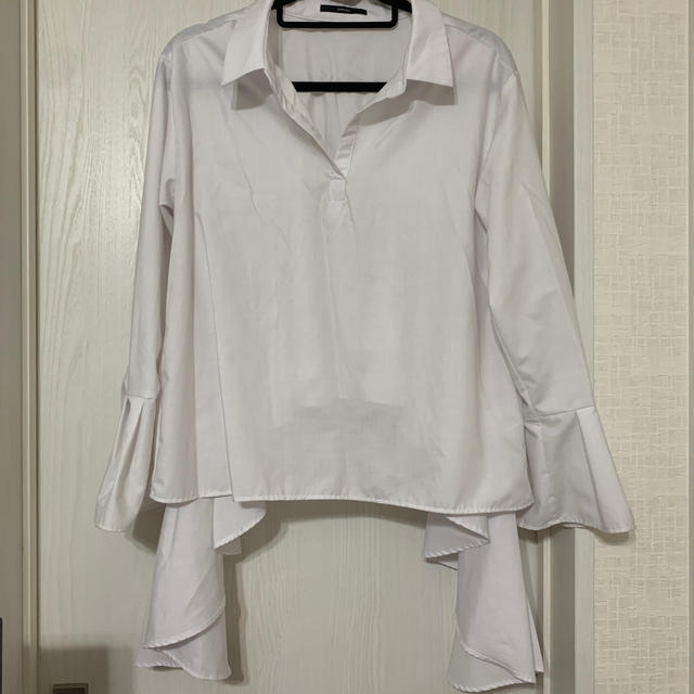 EMODA(エモダ)のEMODA白シャツ レディースのトップス(Tシャツ(半袖/袖なし))の商品写真