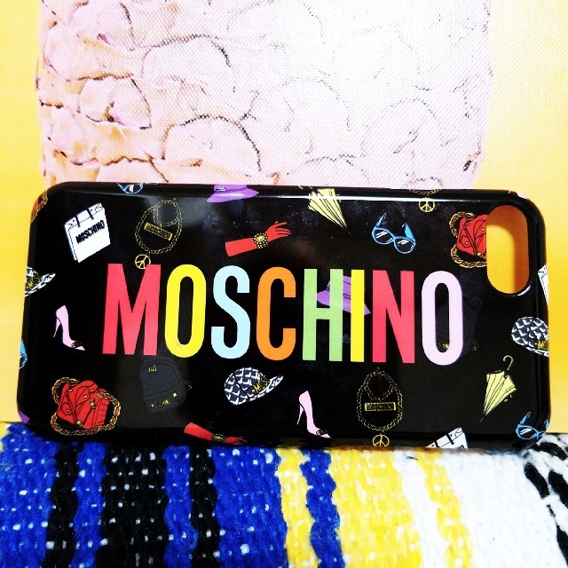 MOSCHINO(モスキーノ)のMOSCHINO×TONYMOLYコラボiPhoneケース スマホ/家電/カメラのスマホアクセサリー(iPhoneケース)の商品写真