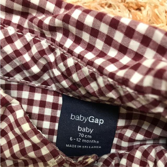 babyGAP(ベビーギャップ)のbabyGAP/70/チェックシャツ/赤/ブロックチェック キッズ/ベビー/マタニティのベビー服(~85cm)(シャツ/カットソー)の商品写真