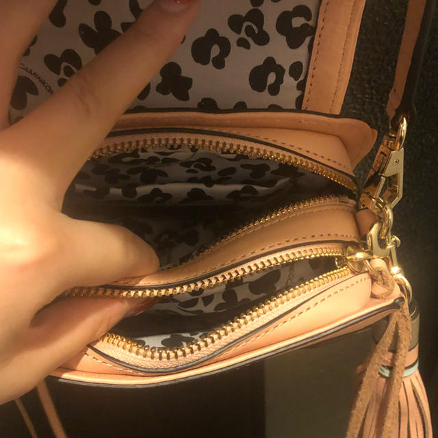 Rebecca Minkoff(レベッカミンコフ)のタッセル付き ミニバック レディースのバッグ(ショルダーバッグ)の商品写真