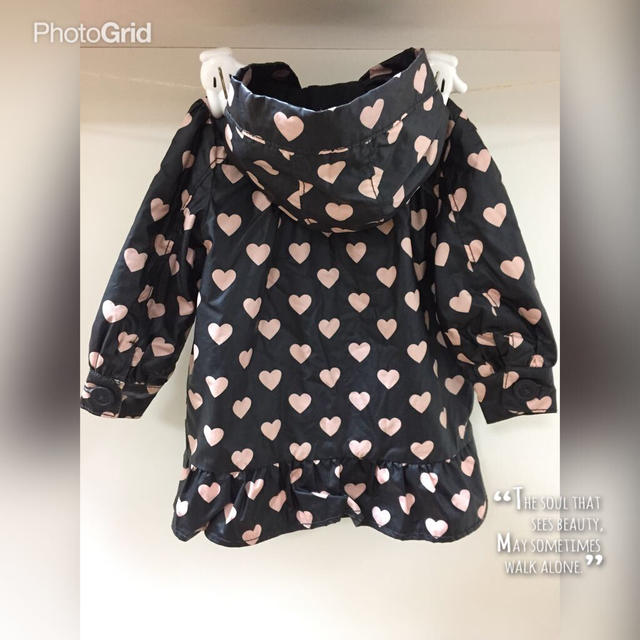 babyGAP(ベビーギャップ)のGAP♡フードフリルコート90 キッズ/ベビー/マタニティのキッズ服女の子用(90cm~)(コート)の商品写真