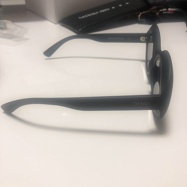 Quay Eyeware Australia(クエイアイウェアオーストラリア)のQUAY サングラス メンズのファッション小物(サングラス/メガネ)の商品写真