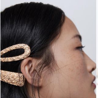 ザラ(ZARA)のZARA テクスチャー入りヘアクリップセット(バレッタ/ヘアクリップ)