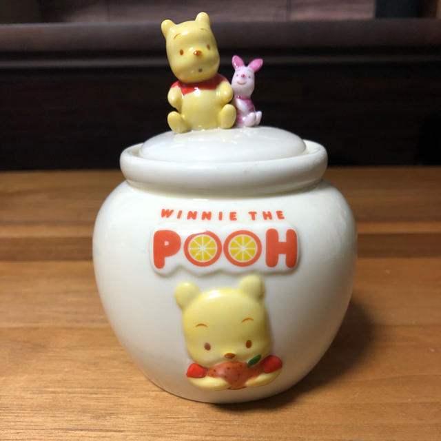 くまのプーさん(クマノプーサン)のWINNIE THE POOH シュガーポット 小物入れ エンタメ/ホビーのおもちゃ/ぬいぐるみ(キャラクターグッズ)の商品写真