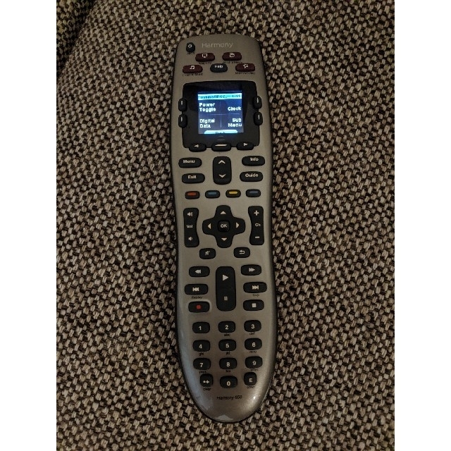 学習リモコン　Logitech Harmony 650 スマホ/家電/カメラのテレビ/映像機器(その他)の商品写真