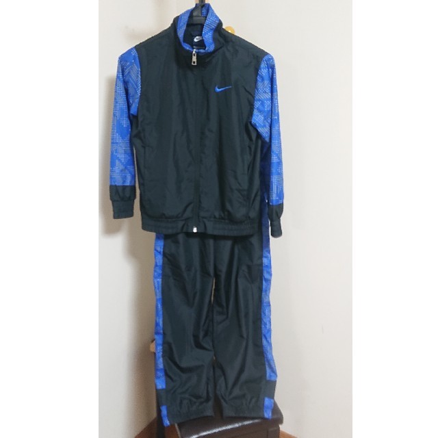 NIKE ウインドブレーカー（130cm～140cm）