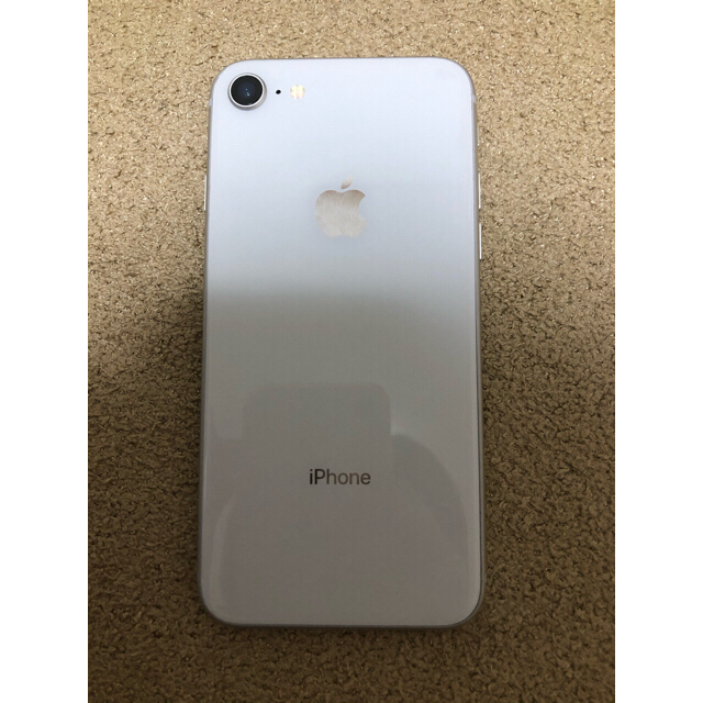 iPhone(アイフォーン)のiPhone8 スマホ/家電/カメラのスマートフォン/携帯電話(スマートフォン本体)の商品写真