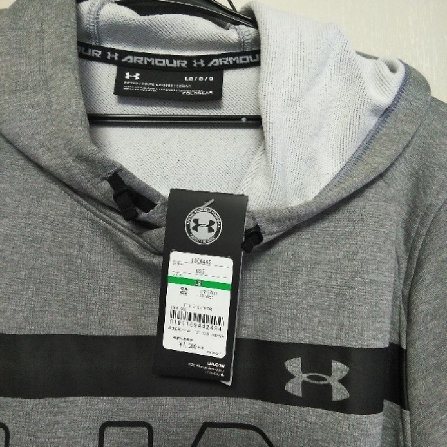 UNDER ARMOUR(アンダーアーマー)の新品SALE！アンダーアーマーLプルオーバー メンズのトップス(パーカー)の商品写真