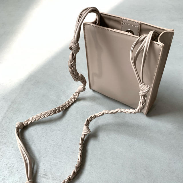 TODAYFUL(トゥデイフル)のLeather Square Mini Bag / beige レディースのバッグ(ショルダーバッグ)の商品写真