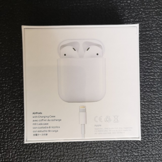 Apple(アップル)のAirPods 第2世代 スマホ/家電/カメラのオーディオ機器(ヘッドフォン/イヤフォン)の商品写真