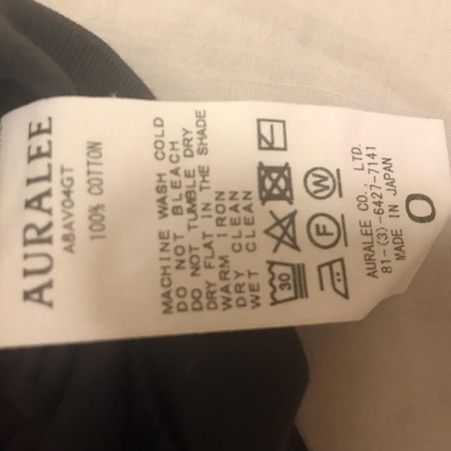 BARNEYS NEW YORK(バーニーズニューヨーク)のAURALEE ロンT 新品試着のみ レディースのトップス(Tシャツ(長袖/七分))の商品写真