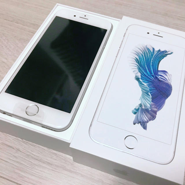 新品未使用 iPhone 6s 32GB シルバー