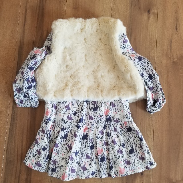 babyGAP(ベビーギャップ)の90ワンピースとファーベスト キッズ/ベビー/マタニティのキッズ服女の子用(90cm~)(ワンピース)の商品写真