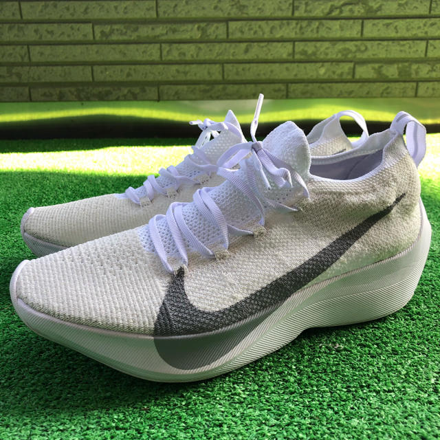 NIKE(ナイキ)のNIKE VAPOR STREET FLYKNIT ヴェイパー メンズの靴/シューズ(スニーカー)の商品写真