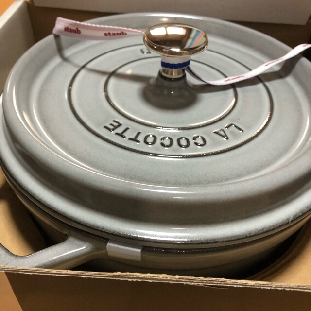 ストウブ グレー ココット ラウンド 22cm 新品 staub22cm満水容量