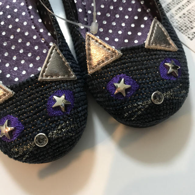 ANNA SUI mini(アナスイミニ)のお得！新品！定価13,000円ANNA SUI mini猫ちゃん靴＋おまけ キッズ/ベビー/マタニティのキッズ靴/シューズ(15cm~)(その他)の商品写真