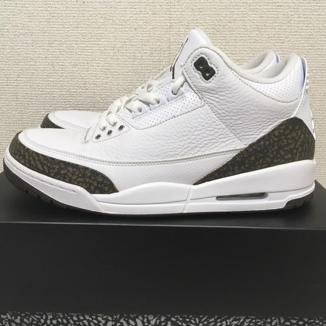 NIKE(ナイキ)のNIKE AIR JORDAN 3 RETRO MOCHA メンズの靴/シューズ(スニーカー)の商品写真