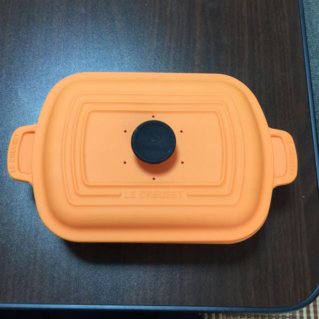 LE CREUSET(ルクルーゼ)のルクルーゼのシリコンスチーマー♡新品♡ インテリア/住まい/日用品のキッチン/食器(調理道具/製菓道具)の商品写真