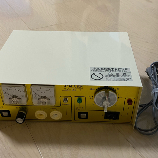 タカダイオン負電荷治療器 TK-2211 高田イオン | www.jarussi.com.br