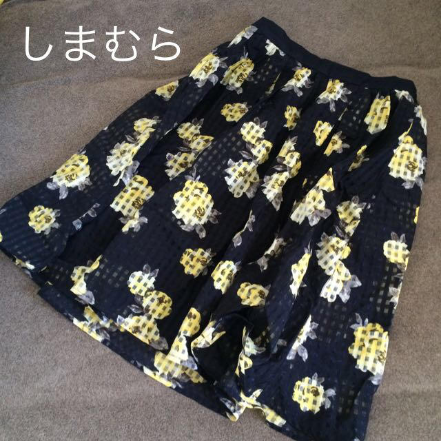 しまむら(シマムラ)の処分価格 秋の花柄ミモレスカート レディースのスカート(ひざ丈スカート)の商品写真