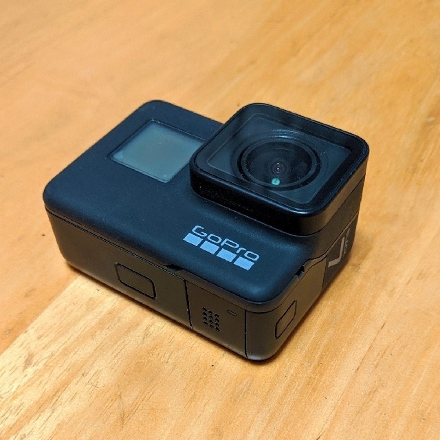 GoPro(ゴープロ)のGoPro HERO7 BLACK スマホ/家電/カメラのカメラ(コンパクトデジタルカメラ)の商品写真