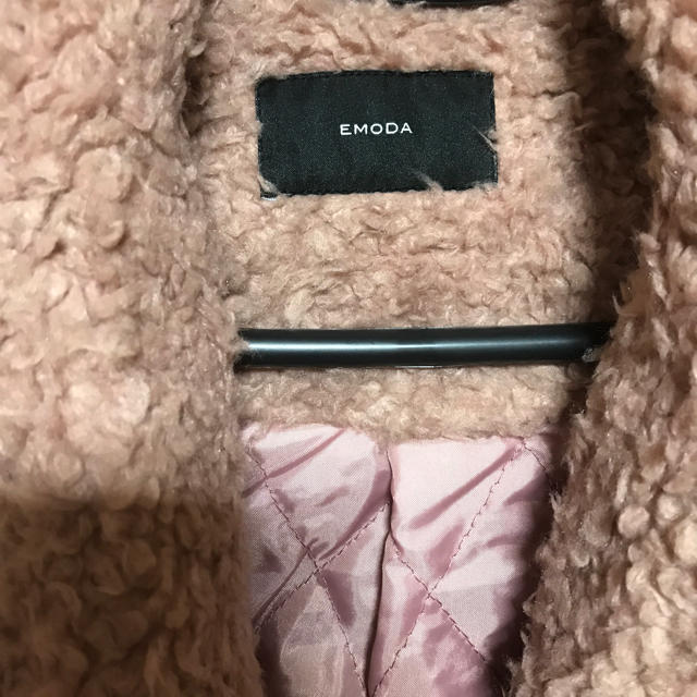 EMODA(エモダ)のエモダ 新品未使用 ビッグカラーボア コート レディースのジャケット/アウター(ロングコート)の商品写真