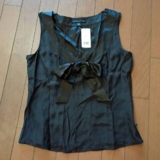 バナナリパブリック(Banana Republic)のバナナリパブリック★リボン付きトップス★新品未使用(シャツ/ブラウス(半袖/袖なし))