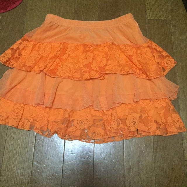 ハロウィンに★オレンジ3段フリルスカート レディースのスカート(ミニスカート)の商品写真