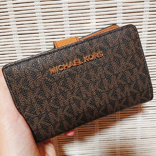 Michael Kors(マイケルコース)のMICHAEL KORS 財布 レディースのファッション小物(財布)の商品写真