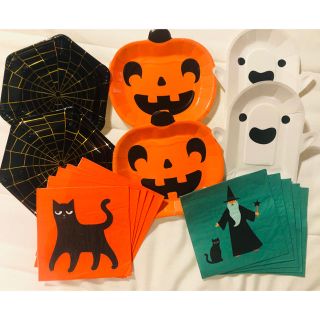 フライングタイガーコペンハーゲン(Flying Tiger Copenhagen)のハロウィン☆ホームパーティーグッズ☆紙皿ナプキンセット(収納/キッチン雑貨)