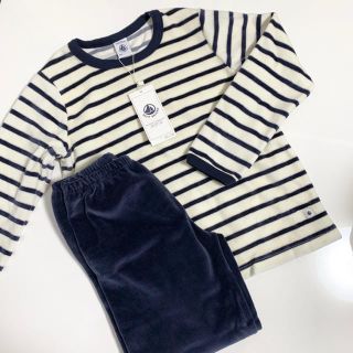 プチバトー(PETIT BATEAU)の新品 プチバトー マリニエール  ベロア パジャマ 6ans/116cm(パジャマ)