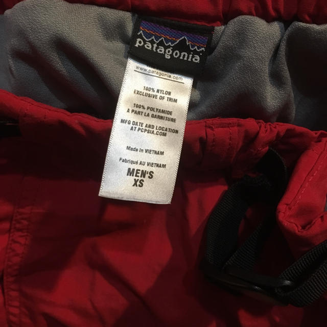 patagonia(パタゴニア)のパタゴニア バギーズショーツ 赤 メンズのパンツ(ショートパンツ)の商品写真