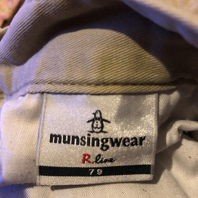 Munsingwear(マンシングウェア)のチノパン ゴルフウエア メンズ スポーツ/アウトドアのゴルフ(ウエア)の商品写真