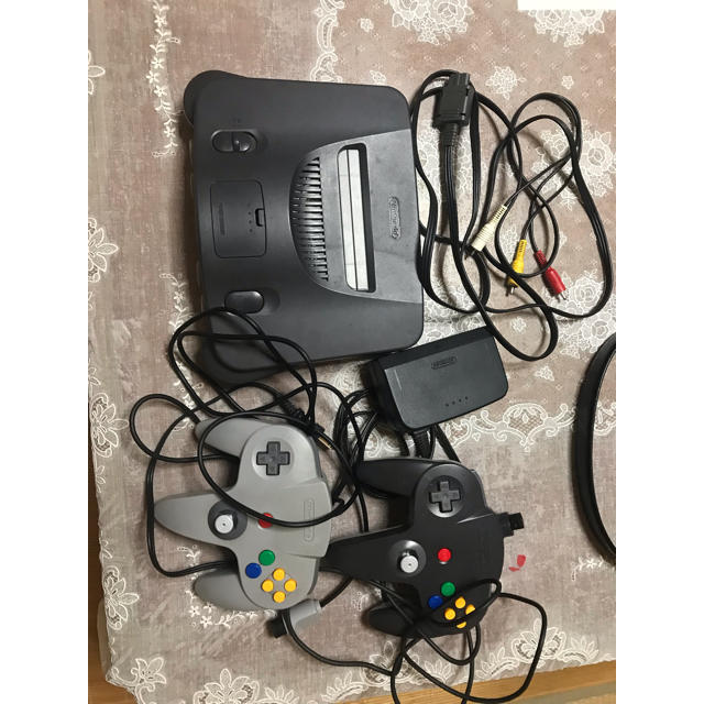 NINTENDO 64(ニンテンドウ64)のニンテンドー64 ソフト13本 64GBパックセット エンタメ/ホビーのゲームソフト/ゲーム機本体(家庭用ゲーム機本体)の商品写真