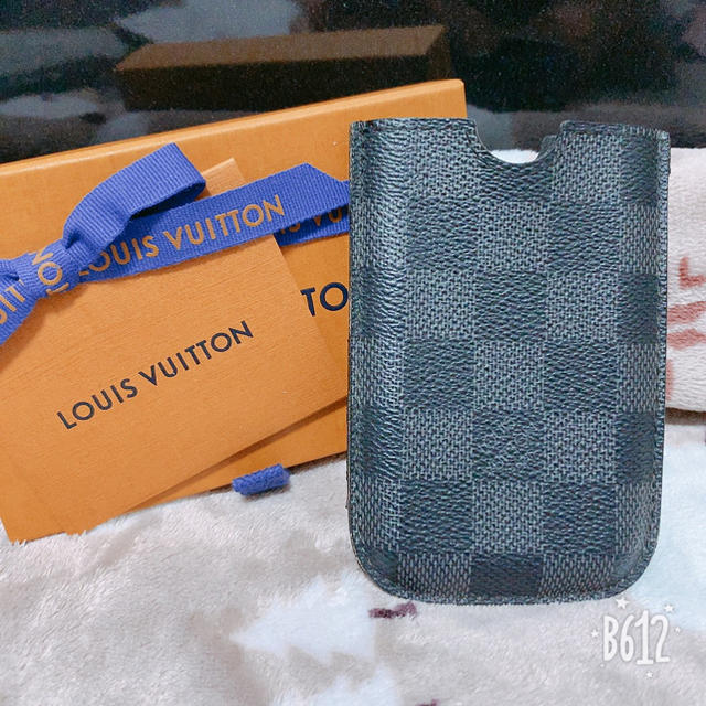 LOUIS VUITTON - 早い者勝ちセール~♩♩ルイヴィトン ダミエグラフィット エテュイ 携帯 ケースの通販