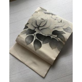 美品★名古屋帯 クリーム地 薔薇文様 正絹 120(帯)